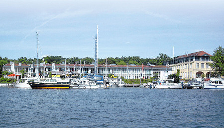 Hotel Spreeidyll - Ansicht von der Wasserseite